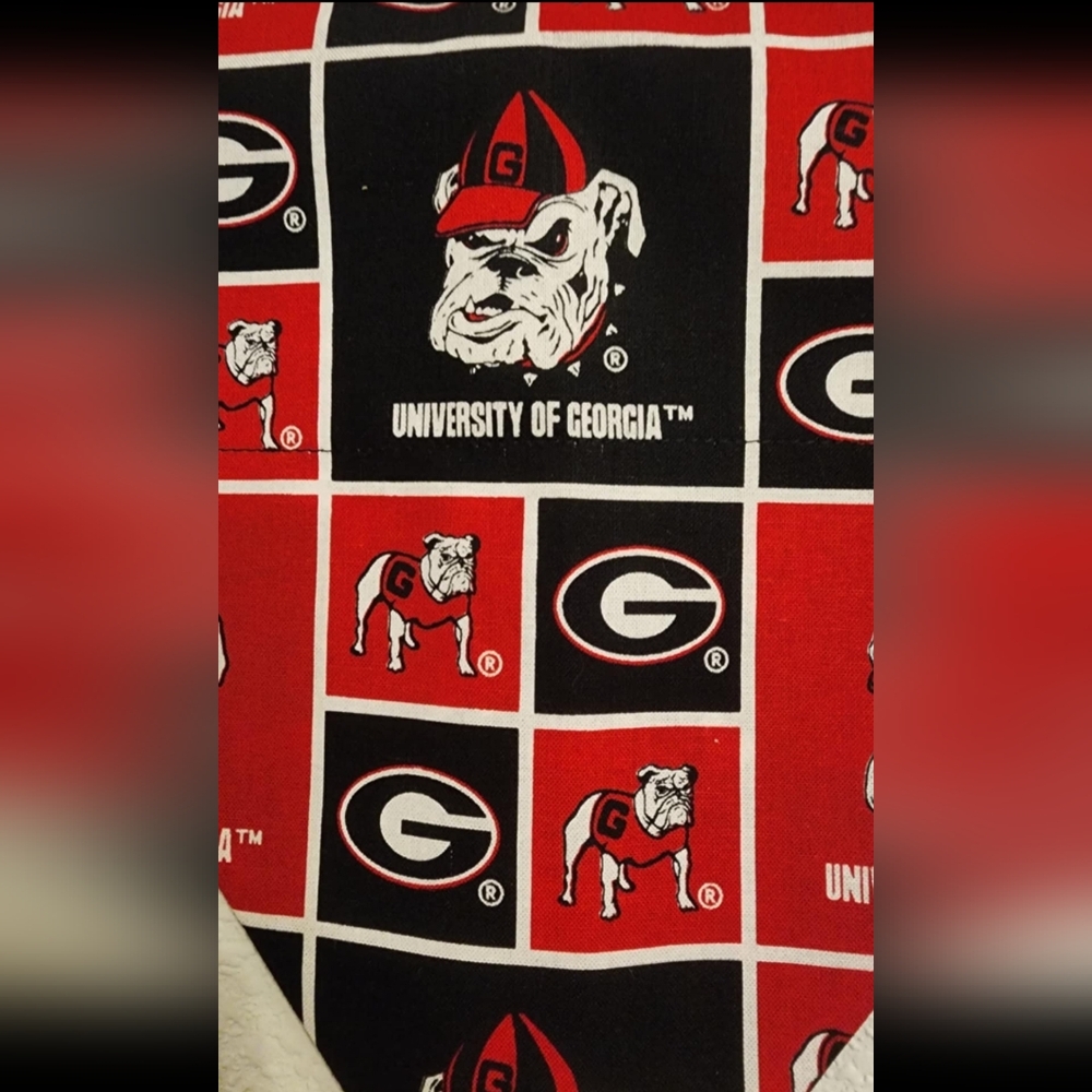 LARGE University of Georgia Dog Bandana - Picture 2 of 3